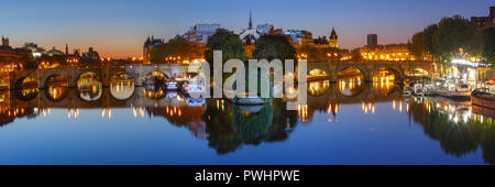 Notte Ile de la Cite a Parigi, Francia Foto Stock