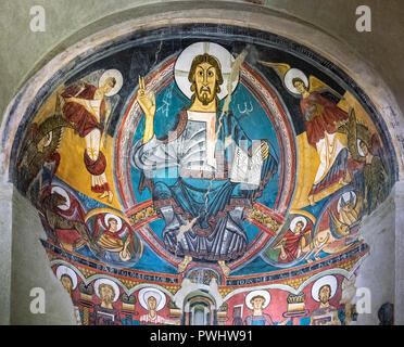 Affresco dall'abside di Sant Climent de Taüll, risalenti al periodo intorno al 1123, raffigurante il Cristo in maestà, dal maestro di Taull trasferita su tela, Foto Stock