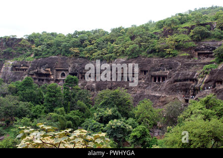 La vista delle grotte di Ajanta, il rock-cut monumenti buddisti. Preso in India, Agosto 2018. Foto Stock