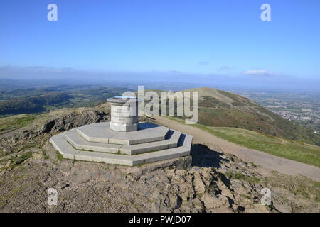 Commemorazione di sessanta anni della regina Victoria. Vista dal faro di Worcester, Worcestershire Beacon, Il Faro, Worcestershire, Malvern Hills, England, Regno Unito Foto Stock