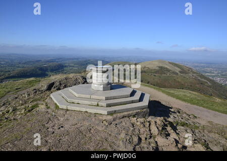 Commemorazione di sessanta anni della regina Victoria. Vista dal faro di Worcester, Worcestershire Beacon, Il Faro, Worcestershire, Malvern Hills, England, Regno Unito Foto Stock