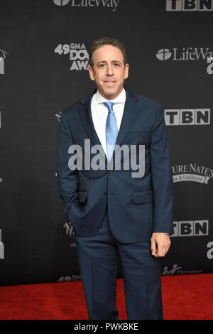 Nashville, Stati Uniti d'America. 16 ott 2018. Alex Heiche sul tappeto rosso al quarantanovesimo Colomba annuale premi in Lipscomb University in Nashville Tennessee. - Photo credit: Marty Jean-Louis Credito: Marty Jean-Louis/Alamy Live News Foto Stock