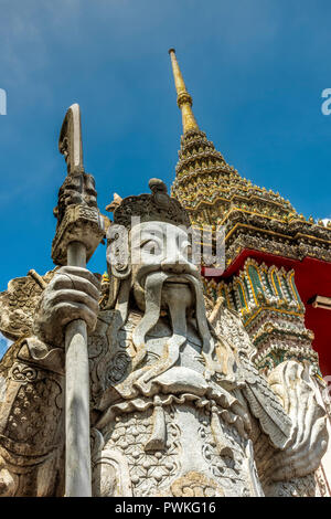 Custode cinese figura, Wat Pho, Bangkok, Thailandia Foto Stock