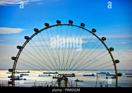 Grande ruota panoramica Ferris in Singapore. Foto Stock