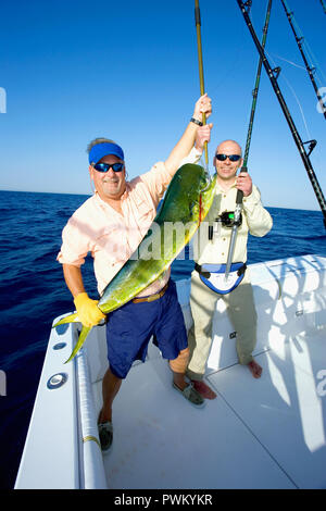 Scena di saltwater fly fishing per Bonefish, Tarpon, roosterfish, mahi mahi, tonno, sgombri e permesso. Foto Stock