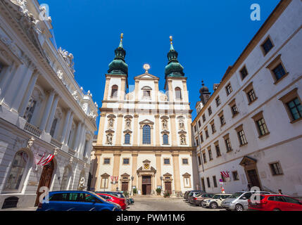 Vienna, Austria - 19.09.2018: Chiesa dei Gesuiti o Chiesa Universitaria su Ignaz Seipel Platz in Vienna. Foto Stock