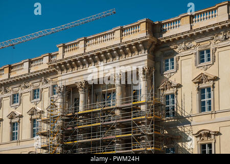 Berlino, Germania - ottobre 2018: impalcature sulla nuova facciata del Berliner Stadtschloss ( City Palace ) / Forum di Humboldt di Berlino, Germania. Foto Stock