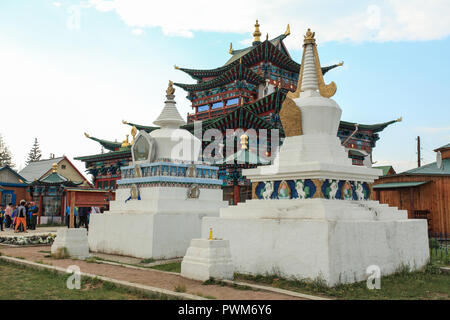 IVOLGINSKY DATSAN, BURYATIA, Siberia, Russia - Luglio 24, 2015: tempio buddista. Ivolginsky Datsan, Repubblica di Buryatia, Russia Foto Stock