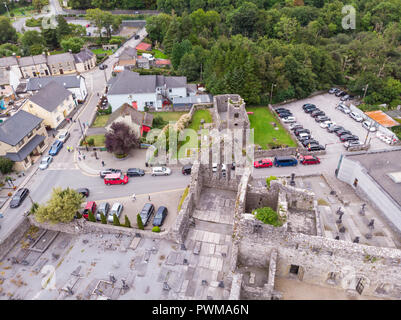 Una veduta aerea di Cong Abbazia nel villaggio di Cong, a cavallo della Contea di Galway e della contea di Mayo frontiere in Irlanda. Foto Stock