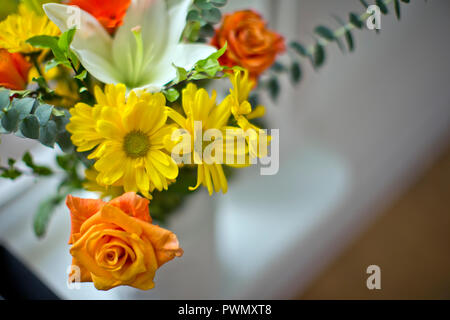 Bouquet di fiori in vaso. Foto Stock