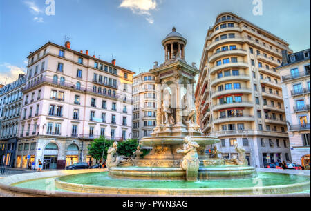 Fontana a Place des giacobini a Lione, Francia Foto Stock