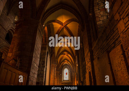 L'interno del normanno St Magnus Cathedral, Kirkwall, Orkney Islands, Scotland, Regno Unito Foto Stock