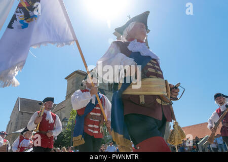 ALBA Iulia, Romania - 11 August 2018: cerimonia del Cambio della guardia presso la Cittadella Alba-Carolina in Alba Iulia, Romania. Foto Stock