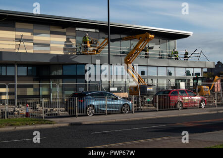 Morecambe Lancashire, Regno Unito,17 ottobre 2018 lavoro su Aldi del nuovo store sul lungomare di Morecambe, va in preparazione dell'apertura di un nuovo negozio nel centro della città, il vecchio Promenade store sul sito adiacente è stata chiusa la scorsa settimana prima della riapertura del nuovo negozio nel frattempo la Lancaster City Council ha ricevuto un'applicazione di pianificazione a demolire l'esistente B&Q store Aldcliffe in strada per consentire loro di redevelp il sito. Aldi è già trading di Lancaster Road in scala Hall e Scozia Scotland Road a Carnforth. Credito: fotografare Nord/Alamy Live News Foto Stock