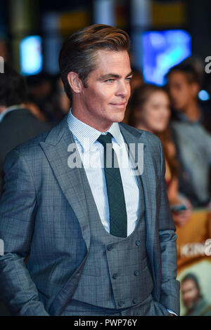 Londra, Regno Unito. 17 ottobre, 2018. Chris Pine assiste il 'fuorilegge King' premiere, BFI London Film Festival, Regno Unito - 17 Ott 2018 Credit: Gary Mitchell, GMP Media/Alamy Live News Foto Stock