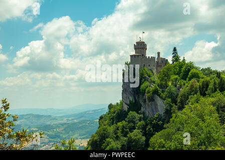 Rocca Guaita sul Monte Titano è la più famosa torre di San Marino, Italia. Foto Stock