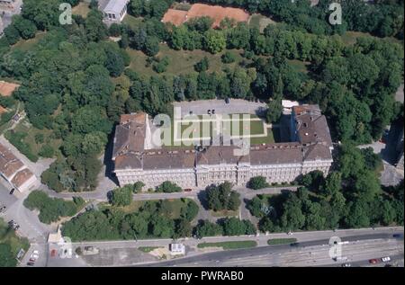 Wien, Breitenseer Kaserne; Luftaufnahme Foto Stock