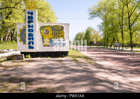 Strada comunista segno, Chernobyl, in Ucraina. Foto Stock