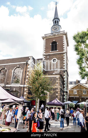 Londra Inghilterra,Regno Unito,West End St James's Piccadilly Church,St James-in-the-Fields,Anglican Church Parish,esterno,Christopher Wren,torre dell'orologio,mercato,foo Foto Stock