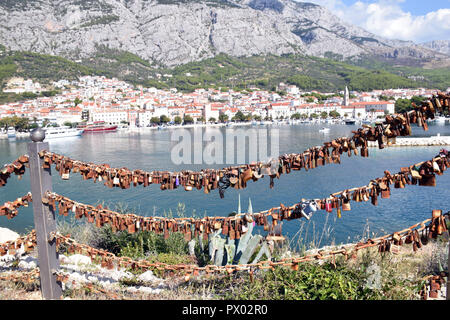 Amore serrature, Makarska, Croazia, Sep 2018 Foto Stock