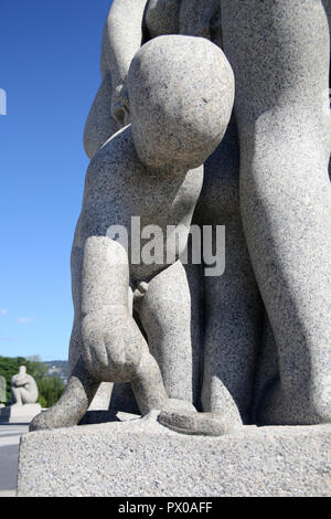 Parco delle Sculture di Vigeland, Fragner Park, Oslo, Norvegia. Il parco contiene la vita di lavoro dello scultore norvegese Gustav Vigeland (1869 - 1943). Foto Stock