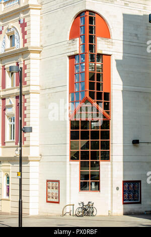 Sheffield, Regno Unito - 29 AGO 2018: Lyceum Theatre architettura esterna Dettagli Foto Stock