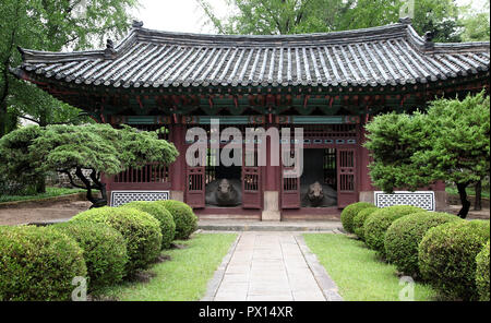 Monumento di tartaruga nel padiglione Pyochung a Kaesong Foto Stock