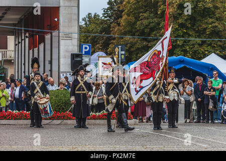 VITTORIO VENETO, Italia - 23 settembre 2018: rievocazione storica con persone vestite come ottocento militari della Repubblica di Venezia Foto Stock