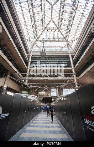 Interno della vecchia biblioteca centrale di Birmingham poco prima della demolizione nel 2016, Birmingham, Inghilterra Foto Stock