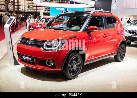 Parigi - Ott 2, 2018: Suzuki Ignis auto presentati presso il Motor Show di Parigi. Foto Stock