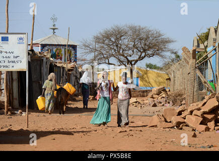 Etiopia, Tigray, Shire, rifugiati eritrei camp May-Ayni gestito da ARRA e UNHCR, dietro la chiesa ortodossa etiope / AETHIOPIEN, Tigray, Shire, Fluechtlingslager May-Ayni fuer eritreische Fluechtlinge Foto Stock