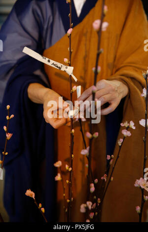 Shinnenkai anno nuovo zen cerimonia buddista a Parigi, Francia. Foto Stock