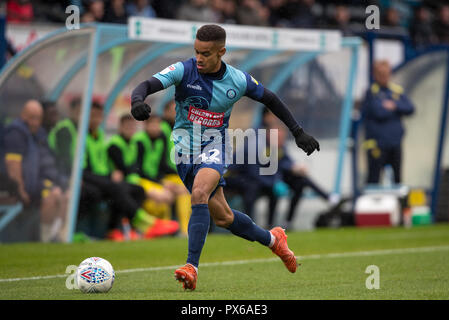 Parigi Cowan-Hall di Wycombe Wanderers durante la scommessa del Cielo lega 1 corrispondenza tra Wycombe Wanderers e Burton Albion presso Adams Park, High Wycombe, Engla Foto Stock