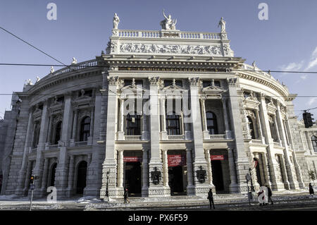 Teatro Burgtheater di Vienna in inverno, Austria, Vienna, 1. distretto, Ringstrasse Foto Stock