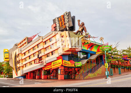 Cascate DEL NIAGARA, CANADA - Agosto 27, 2012: Ci credi o no di Ripley! Edificio, una stranezza museo situato nel cuore di Niagara Falls su Clifton Hill, su Foto Stock