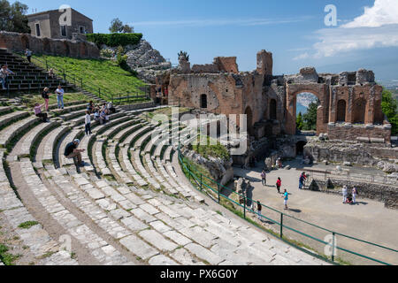 Anfiteatro greco, Taormina, Sicilia Foto Stock