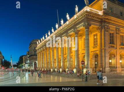 Il Grand Théâtre di Bordeaux, Bordeaux, Francia, Europa di notte Foto Stock