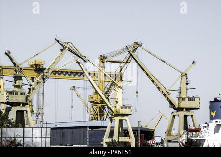 Daewoo dockyard in 12 Mai, la Romania, la costa del Mar Nero, 12. Mai Foto Stock