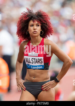 Taliyah Brooks di Stati Uniti d'America dopo il 4x100m il relè in funzione per un team Allstar durante il giorno 2 del Muller anniversario giochi atletica a Londra 2018 al Foto Stock