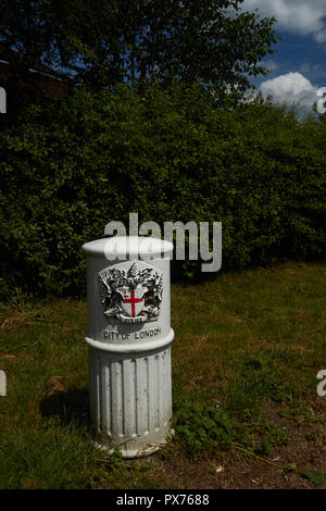 Milemarker a New Addington, Croydon, Inghilterra, Regno Unito, Europa Foto Stock