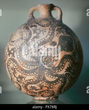 Creta Creta pallone con stile marina decorazione (Octopus). Periodo Neopalatial (1500-1450 a.C.). Palaikastro Palace. Creta, Grecia. Heraklion Museo Archeologico. Creta, Grecia. Foto Stock