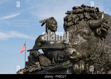 PHILADELPHIA, Stati Uniti d'America - 19 settembre 2018: George Washington Monument in Philadelphia. La statua progettata nel 1897 da Rudolf Siemering (1835-1905). Foto Stock