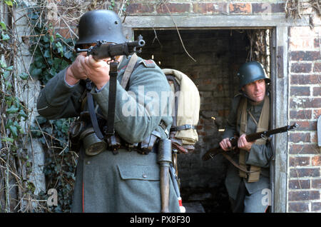 WW1 tedesco Stormtroopers (Reenactors) Foto Stock
