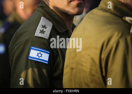 Dettagli con la bandiera israeliana su un militare uniforme medic Foto Stock