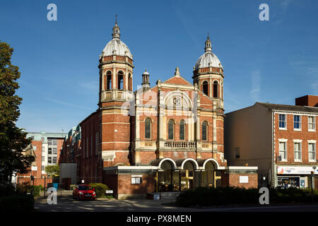 La facciata anteriore del Regno Chiesa Riformata sulla Warwick Road a Coventry city centre REGNO UNITO Foto Stock