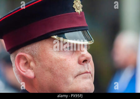 Glasgow, Scotland, Regno Unito. 20 ottobre, 2018. Dimostranti prendendo parte alla fine della Grande Guerra Centenario Memorial sfilano per le strade della città dalla Kelvingrove Park a Glasgow Green, organizzata dalla 36th (Ulster) Memorial Association. Credito: Berretto Alamy/Live News Foto Stock