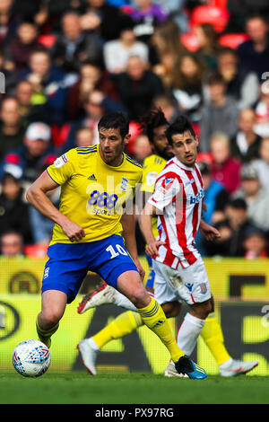 SToke-on-Trent, Regno Unito. Xx oct, 2018. Birmingham City avanti Lukas Jutkiewicz (10) durante il cielo EFL scommessa match del campionato tra Stoke City e Birmingham City a bet365 Stadium, Stoke-on-Trent, in Inghilterra il 20 ottobre 2018. Foto di Jurek Biegus. Solo uso editoriale, è richiesta una licenza per uso commerciale. Nessun uso in scommesse, giochi o un singolo giocatore/club/league pubblicazioni. Credit: UK Sports Pics Ltd/Alamy Live News Foto Stock