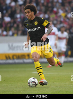 Stuttgart, Germania. Xx oct, 2018. Il 20 ottobre 2018, Germania, Stuttgart: Calcio - Bundesliga, VfB Stuttgart - Borussia Dortmund, ottava giornata in Mercedes Benz-Arena. Dortmund Axel Witsel. Credito: Marijan Murat/dpa - AVVISO IMPORTANTE: DFL un d DFB regolamenti vietano qualsiasi uso di fotografie come sequenze di immagini e/o quasi-video./dpa/Alamy Live News Foto Stock