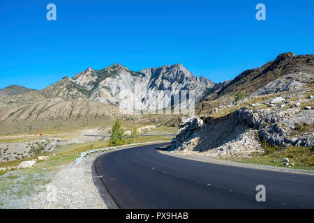 Trakt Chuysky nel processo di riparazione, la Repubblica di Altai Foto Stock