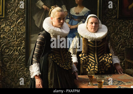 Data di rilascio: Settembre 1, 2017 Titolo: Tulip Fever STUDIO: Weinstein Company direttore: Justin Chadwick Trama: un artista cade per una giovane donna sposata mentre lui è incaricato di dipingere il suo ritratto durante il Tulip mania del xvii secolo Amsterdam starring: Judi Dench, Alicia Vikander, Dane DeHaan, Jack O'Connell. (Credit: © Weinstein Company/Entertainment Immagini) Foto Stock